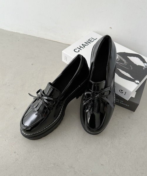CLEA(クレア)の「リボン/ビット厚底ローファー(ローファー・レディース・ブラック/ブラック系その他・24.5cm/23.5cm)」の4枚目の写真