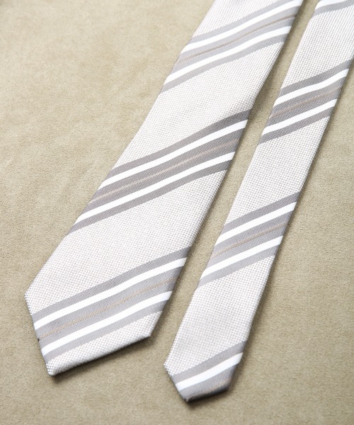 CROWDED CLOSET(クラウデッドクローゼット)の「同色系ストライプ柄ネクタイ(ネクタイ・メンズ・ネイビー/グレー/ピンク・FREE)」の10枚目の写真