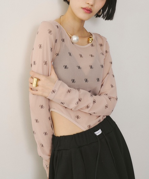 VIOLETTA(ヴィオレッタ)の「モノグラム柄シアーボディスーツ(その他トップス・レディース・ホワイト/ブラック/ベージュ・FREE)」の20枚目の写真