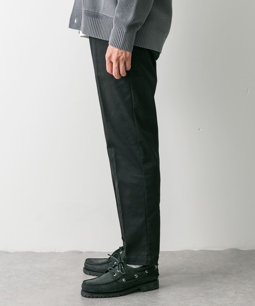 URBAN RESEARCH DOORS（アーバンリサーチドアーズ）の「チノテーパードトラウザー（チノパンツ・メンズ・ベージュ/グリーン系その他/ブラック・SMALL/MEDIUM/LARGE）」の20枚目の写真