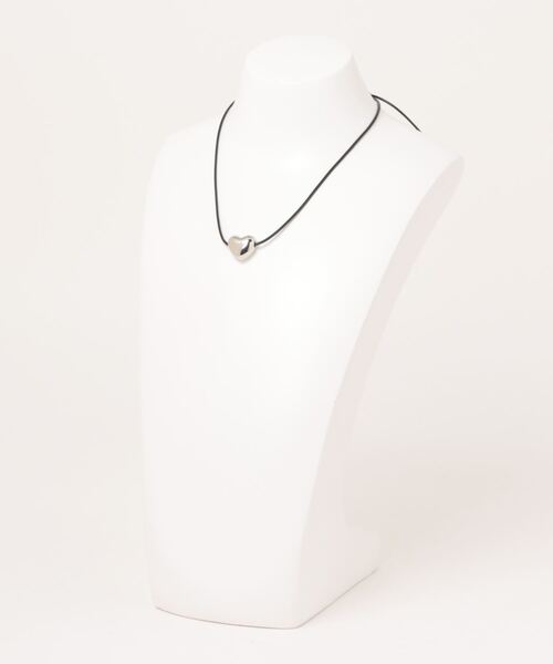 JUMELLE(ジュメロ)の「heart choker(チョーカー・レディース・シルバー・FREE)」の11枚目の写真