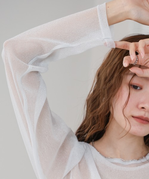 Bab(バブ)の「ラメシアーカットソー(Tシャツ/カットソー・レディース・アイボリー/ベージュ/ライトグレー/ブラック・FREE)」の2枚目の写真