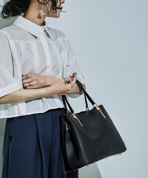 D.KELLY（ディーケリー）の「D.KELLY パンチングデザイントートバッグ 2WAYトートバッグ レディース バッグ（トートバッグ・レディース・グレー/ガンメタ/ブラック/ライトブルー/カーキ/キャメル/ベージュ系その他/レッド/ピンク/ダークブルー/マスタード・ONE SIZE）」の20枚目の写真