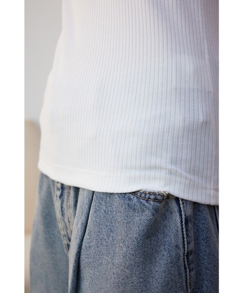AZUL by moussy(アズールバイマウジー)の「ベーシックカップ付ホルターネックタンクトップ(タンクトップ・レディース・アイボリー/ブラック・M/L/S/M)」の12枚目の写真