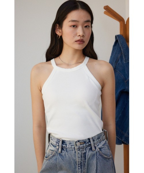 AZUL by moussy(アズールバイマウジー)の「ベーシックカップ付ホルターネックタンクトップ(タンクトップ・レディース・アイボリー/ブラック・M/L/S/M)」の3枚目の写真