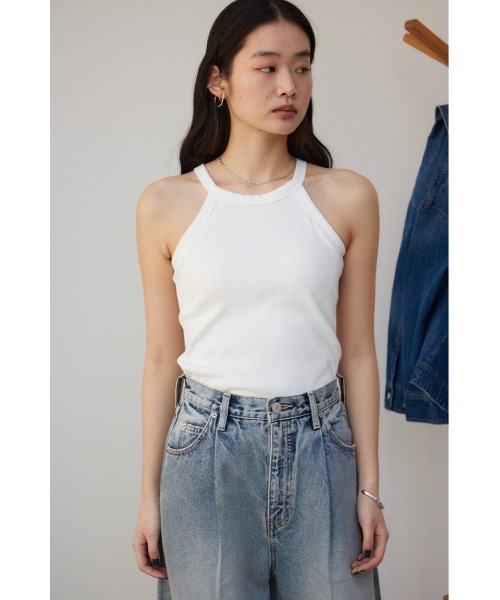 AZUL by moussy(アズールバイマウジー)の「ベーシックカップ付ホルターネックタンクトップ(タンクトップ・レディース・アイボリー/ブラック・M/L/S/M)」の4枚目の写真
