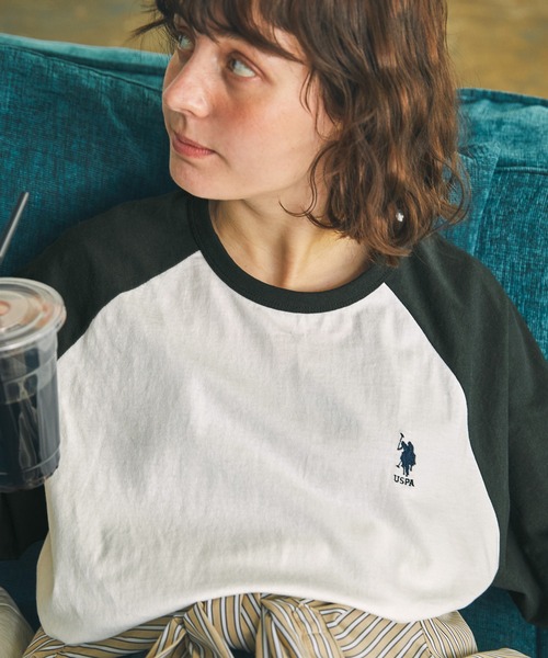 U.S. POLO ASSN.（ユーエスポロアッスン）の「U.S. POLO ASSN. 別注 ワンポイント刺繍 ラグランTシャツ（Tシャツ/カットソー・レディース・ブラック/ダークグリーン/チャコールグレー/オフホワイト/ブラック系/ネイビー/ブラウン/ワイン・FREE）」の15枚目の写真