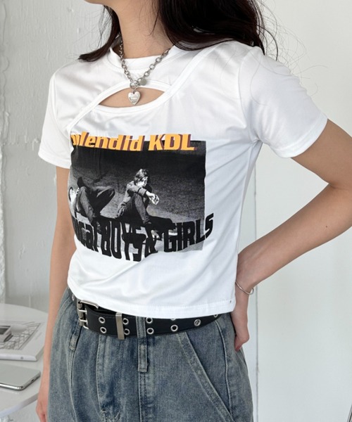 CLEA(クレア)の「ロックプリントカットアウト半袖チビT(Tシャツ/カットソー・レディース・ホワイト/ブラック/グレー・L/M)」の2枚目の写真