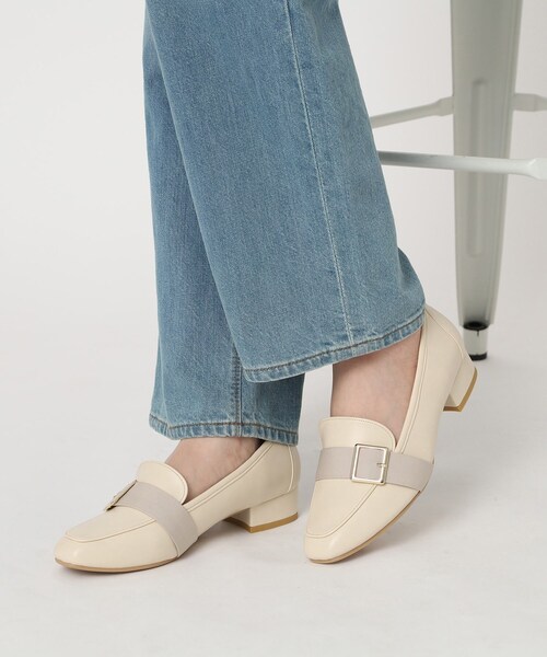 ESPERANZA(エスペランサ)の「バックルローファー 24SS レイン対応(その他シューズ・レディース・ブラック/アイボリー/ベージュ系1/ブラック系1・22.5cm/23.0cm/23.5cm/24.0cm/25.0cm/24.5cm)」の1枚目の写真