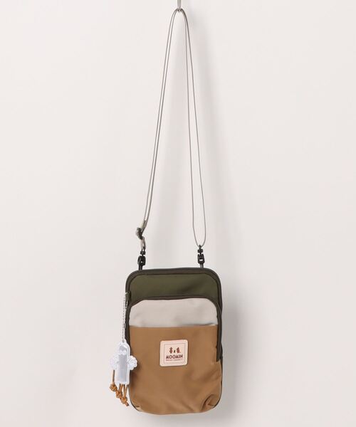 MOOMIN(ムーミン)の「ムーミン ショルダーバッグ ナイロン 軽量 軽い 小さめ RMNL-01(ショルダーバッグ・レディース・ブラック/グレー/レッド/グリーン・FREE)」の2枚目の写真