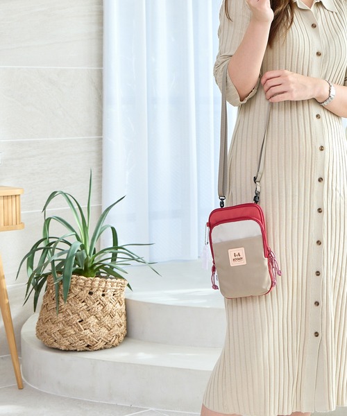 MOOMIN(ムーミン)の「ムーミン ショルダーバッグ ナイロン 軽量 軽い 小さめ RMNL-01(ショルダーバッグ・レディース・ブラック/グレー/レッド/グリーン・FREE)」の18枚目の写真