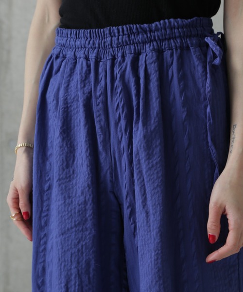 rbby ROSEBUD（アールビーバイローズバッド）の「(rbby ROSEBUD)サッカーイージーパンツ（その他パンツ・レディース・ホワイト/ブラック/ブルー・FREE）」の8枚目の写真