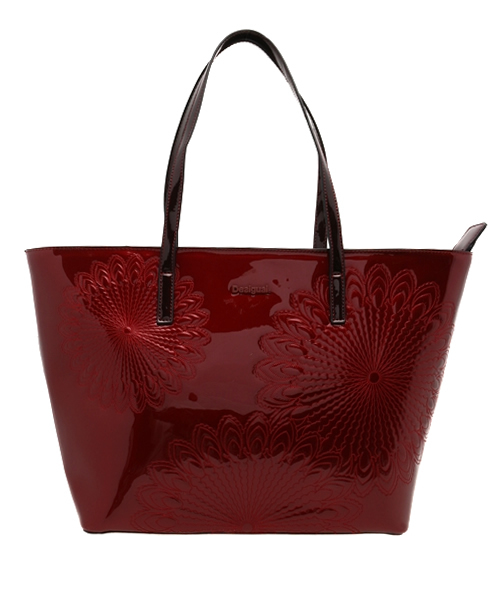 Desigual（デシグアル）の「「Desigual/デシグアル」エナメルトートバッグ（トートバッグ・レディース・ワインレッド/ブラック・ONE SIZE）」の6枚目の写真