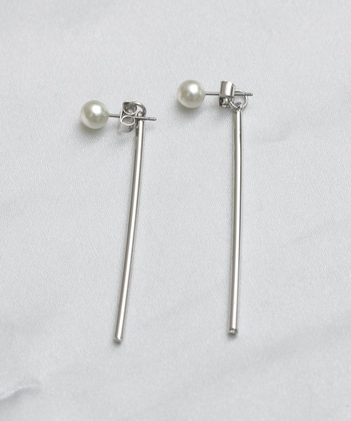 Peony(ピオニー)の「【Peony/ピオニー】/ポイントパール ロングピアス(ピアス(両耳用)・レディース・ゴールド/シルバー・FREE)」の6枚目の写真