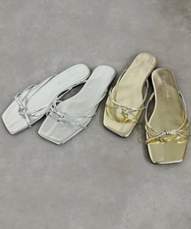 ナローストラップサンダル