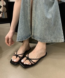 ナローストラップサンダル
