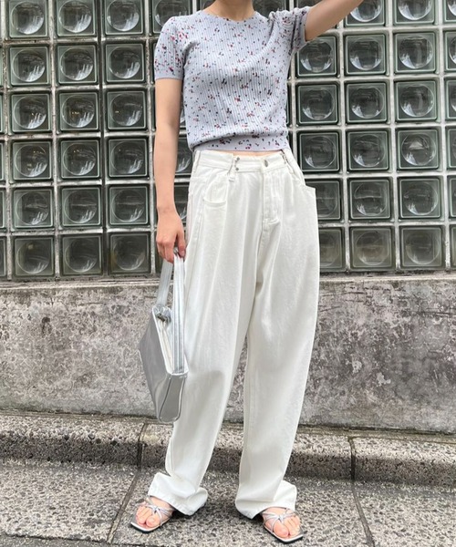 mebole(メボレ)の「ナローストラップサンダル(サンダル・レディース・ブラック/シルバー/ゴールド・LARGE/MEDIUM/SMALL)」の4枚目の写真
