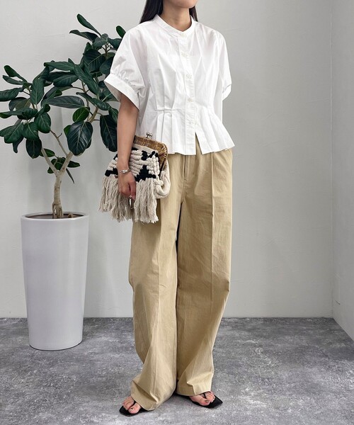 fredy emue（フレディエミュ）の「クロップドハーフスリーブブラウス（シャツ/ブラウス・レディース・ネイビー/オフホワイト/カーキ/ブルー系その他・38）」の5枚目の写真