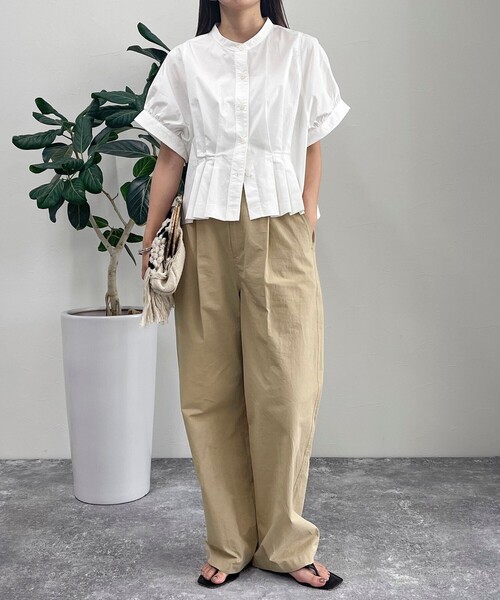 fredy emue（フレディエミュ）の「クロップドハーフスリーブブラウス（シャツ/ブラウス・レディース・ネイビー/オフホワイト/カーキ/ブルー系その他・38）」の6枚目の写真