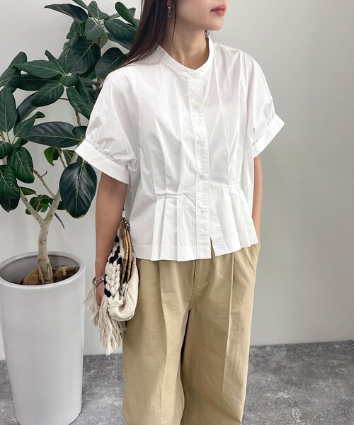 fredy emue（フレディエミュ）の「クロップドハーフスリーブブラウス（シャツ/ブラウス・レディース・ネイビー/オフホワイト/カーキ/ブルー系その他・38）」の14枚目の写真