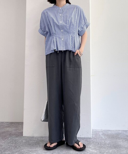 fredy emue（フレディエミュ）の「クロップドハーフスリーブブラウス（シャツ/ブラウス・レディース・ネイビー/オフホワイト/カーキ/ブルー系その他・38）」の17枚目の写真