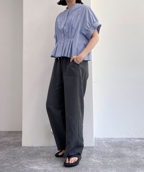 fredy emue（フレディエミュ）の「クロップドハーフスリーブブラウス（シャツ/ブラウス・レディース・ネイビー/オフホワイト/カーキ/ブルー系その他・38）」の18枚目の写真