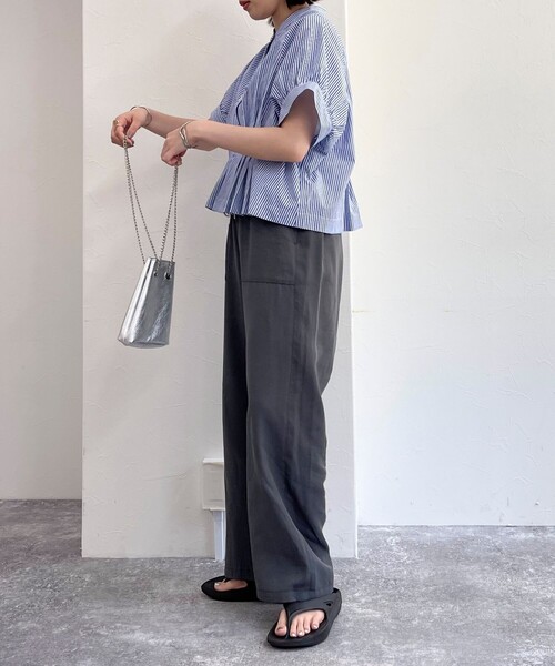 fredy emue（フレディエミュ）の「クロップドハーフスリーブブラウス（シャツ/ブラウス・レディース・ネイビー/オフホワイト/カーキ/ブルー系その他・38）」の19枚目の写真