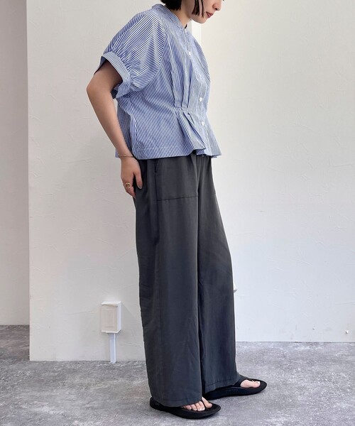 fredy emue（フレディエミュ）の「クロップドハーフスリーブブラウス（シャツ/ブラウス・レディース・ネイビー/オフホワイト/カーキ/ブルー系その他・38）」の21枚目の写真