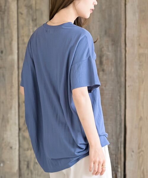 rps(アールピーエス)の「ZIPポケットVネックワイドT(Tシャツ/カットソー・レディース・チャコールグレー/カーキ/ブラック/ブルー・フリー)」の11枚目の写真