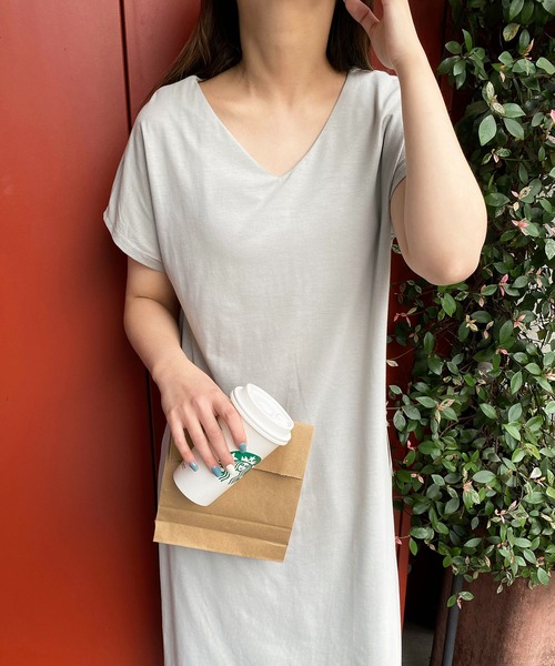 Teem Store(チームストア)の「【インナー付きアンサンブル】プリーツキャミソールワンピ&サイドスリットマキシ丈ワンピース(ワンピース・レディース・アイボリー・F)」の2枚目の写真