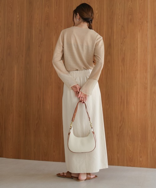 Bab(バブ)の「袖シアーベーシックカットソー(Tシャツ/カットソー・レディース・ブラック/オフホワイト/ベージュ/イエロー・FREE)」の5枚目の写真