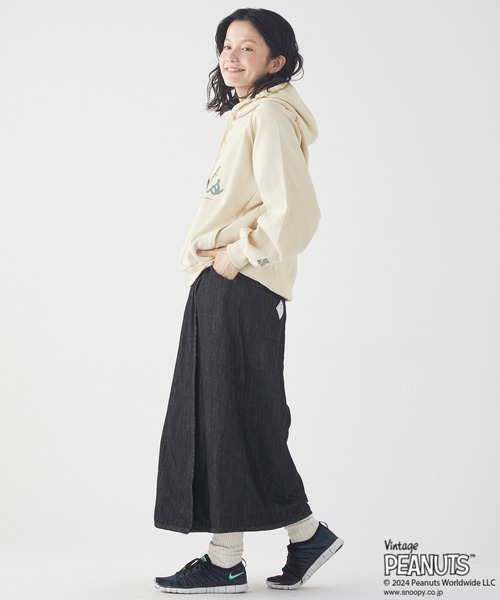 KRIFF MAYER Lady's Collection（クリフメイヤーレディースコレクション）の「裏起毛スヌーピーゆるパーカー（パーカー・レディース・カーキ/ナチュラル/カラフル/チャコール/オレンジ・MEDIUM/LARGE）」の12枚目の写真