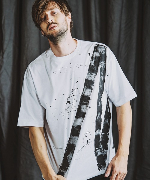 NO ID.(ノーアイディ)の「【NO ID.】NO Paint Loose Crew Neck T-Shirt / NO ペイント ルーズ クルーネック Tシャツ(Tシャツ/カットソー・メンズ・ホワイト×ブラック/ブラック×ホワイト/ブラック×レッド/ホワイト×ブルー・ONE SIZE)」の3枚目の写真