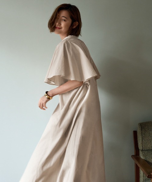 STYLE DELI(スタイルデリ)の「【LUXE】フレアスリーブAラインワンピース(ワンピース・レディース・ブラック/ライトベージュ・MEDIUM/SMALL)」の9枚目の写真