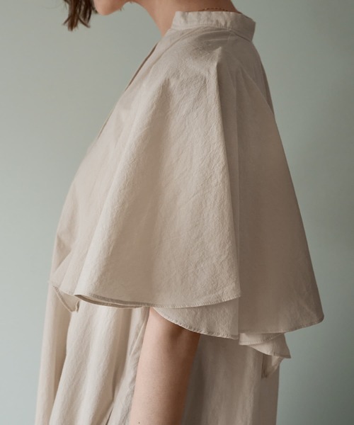 STYLE DELI(スタイルデリ)の「【LUXE】フレアスリーブAラインワンピース(ワンピース・レディース・ブラック/ライトベージュ・MEDIUM/SMALL)」の11枚目の写真