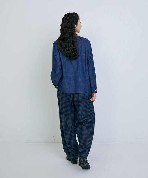 conges payes ADIEU TRISTESSE（コンジェ ペイエ アデュートリステス）の「ダンガリースタンドフリルシャツ（シャツ/ブラウス・レディース・インディゴブルー/キナリ/グレー・38）」の21枚目の写真