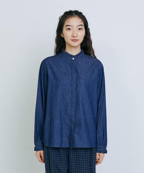 conges payes ADIEU TRISTESSE（コンジェ ペイエ アデュートリステス）の「ダンガリースタンドフリルシャツ（シャツ/ブラウス・レディース・インディゴブルー/キナリ/グレー・38）」の3枚目の写真