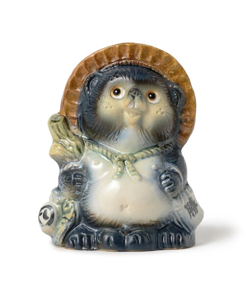 BEAMS JAPAN（ビームス　ジャパン）の「【ビームスの百名品】【別注】信楽焼 たぬき 必勝 小（インテリア雑貨・レディース・ネイビー・ONE SIZE）」の3枚目の写真