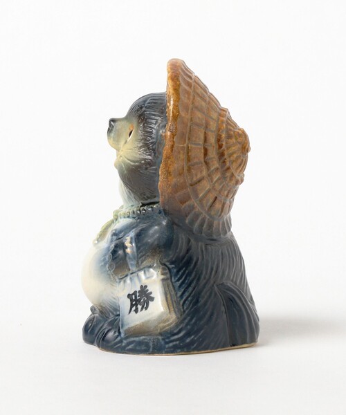 BEAMS JAPAN（ビームス　ジャパン）の「【ビームスの百名品】【別注】信楽焼 たぬき 必勝 小（インテリア雑貨・レディース・ネイビー・ONE SIZE）」の7枚目の写真