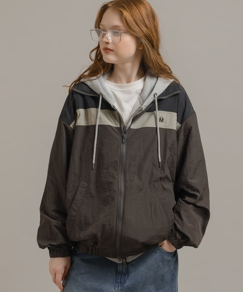 MUHET(ミュエータ)の「配色ナイロンブルゾン(ナイロンジャケット・レディース・ネイビー/カーキ・MEDIUM/X-LARGE)」の7枚目の写真