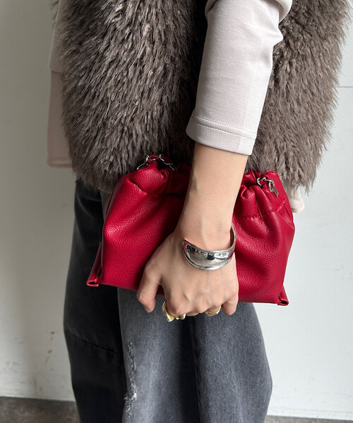 DouDou（ドゥドゥ）の「ギャザーチェーンショルダー（ショルダーバッグ・レディース・ブラック/レッド/ブラウン・FREE）」の12枚目の写真