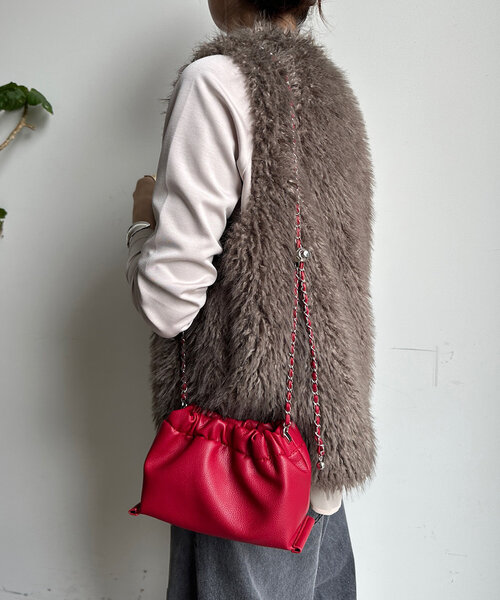 DouDou（ドゥドゥ）の「ギャザーチェーンショルダー（ショルダーバッグ・レディース・ブラック/レッド/ブラウン・FREE）」の14枚目の写真