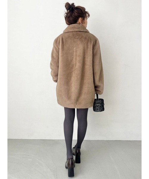 LILY BROWN（リリーブラウン）の「【LILY BROWN×MARY QUANT】ビジューボタンミドルファーコート（その他アウター・レディース・アイボリー/グレイッシュベージュ・FREE）」の10枚目の写真