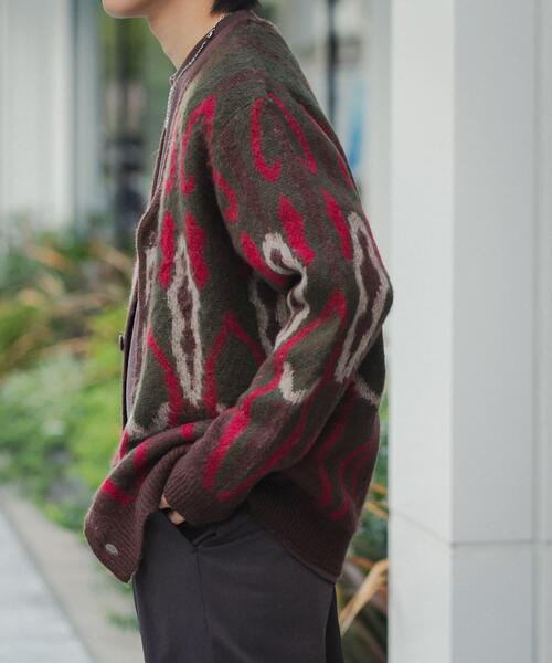 SENSE OF PLACE by URBAN RESEARCH(センスオブプレイスバイアーバンリサーチ)の「『ユニセックス』モヘアライクVネックカーディガン(カーディガン/ボレロ・メンズ・ブラウン/バーガンディー/ブルー・LARGE/MEDIUM)」の19枚目の写真