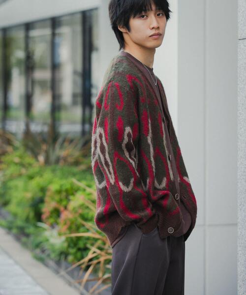 SENSE OF PLACE by URBAN RESEARCH(センスオブプレイスバイアーバンリサーチ)の「『ユニセックス』モヘアライクVネックカーディガン(カーディガン/ボレロ・メンズ・ブラウン/バーガンディー/ブルー・LARGE/MEDIUM)」の20枚目の写真
