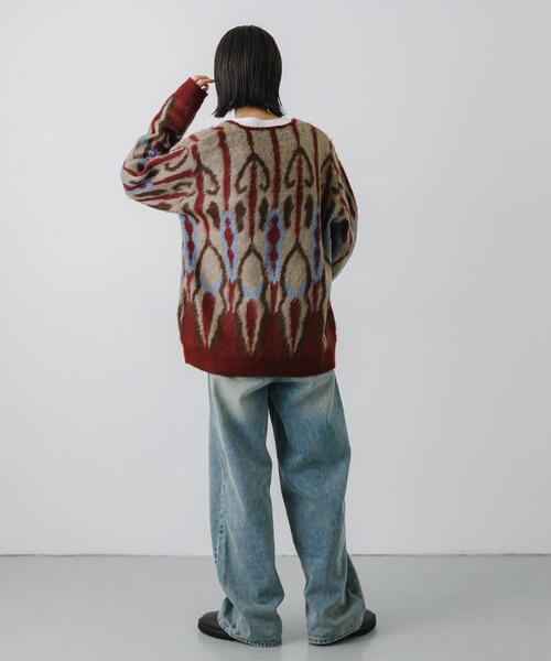 SENSE OF PLACE by URBAN RESEARCH(センスオブプレイスバイアーバンリサーチ)の「『ユニセックス』モヘアライクVネックカーディガン(カーディガン/ボレロ・メンズ・ブラウン/バーガンディー/ブルー・LARGE/MEDIUM)」の4枚目の写真