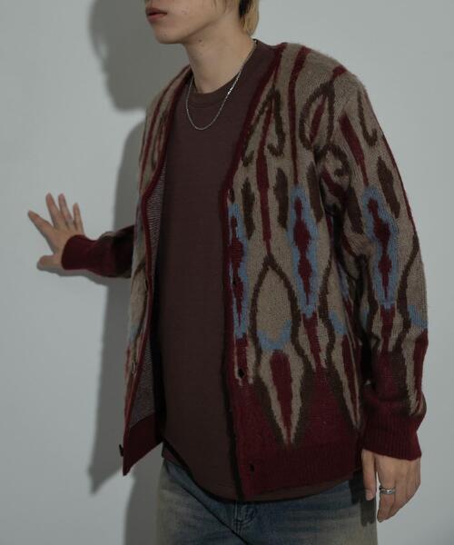 SENSE OF PLACE by URBAN RESEARCH(センスオブプレイスバイアーバンリサーチ)の「『ユニセックス』モヘアライクVネックカーディガン(カーディガン/ボレロ・メンズ・ブラウン/バーガンディー/ブルー・LARGE/MEDIUM)」の8枚目の写真