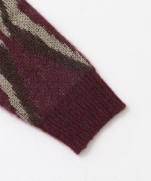 SENSE OF PLACE by URBAN RESEARCH(センスオブプレイスバイアーバンリサーチ)の「『ユニセックス』モヘアライクVネックカーディガン(カーディガン/ボレロ・メンズ・ブラウン/バーガンディー/ブルー・LARGE/MEDIUM)」の15枚目の写真