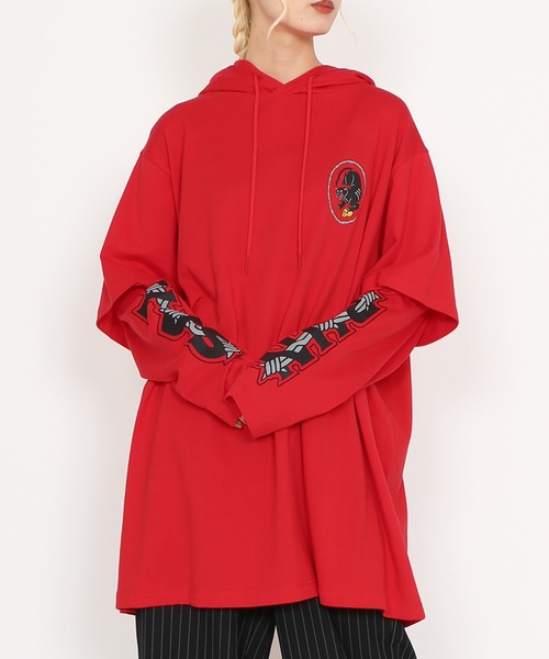 PUNYUS(プニュズ)の「ブラックパンサーレイヤードロンT(Tシャツ/カットソー・レディース・スミクロ/レッド・3/4)」の2枚目の写真