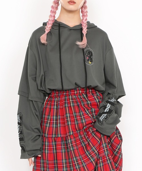 PUNYUS(プニュズ)の「ブラックパンサーレイヤードロンT(Tシャツ/カットソー・レディース・スミクロ/レッド・3/4)」の4枚目の写真